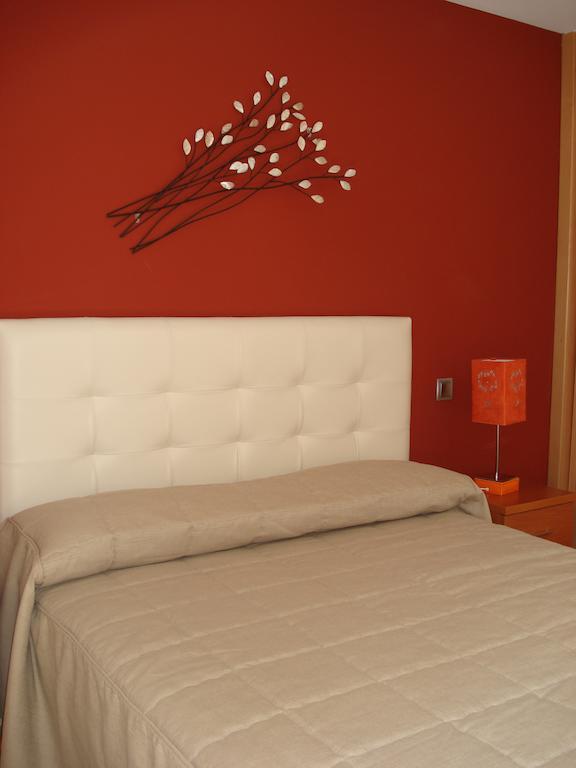 Apartamentos Monte Hernanz Riaza Zimmer foto